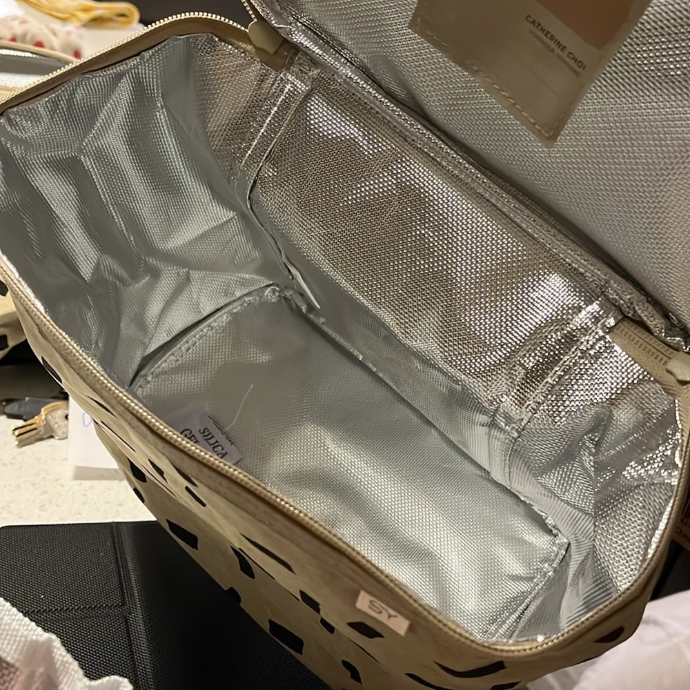 NWT "Nourish by SoYoung" Lunch Bag - Rose Gold Pinstripe - Picture 4 of 10